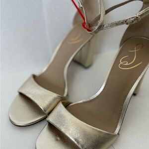 Elegant Gold Women's Sandals